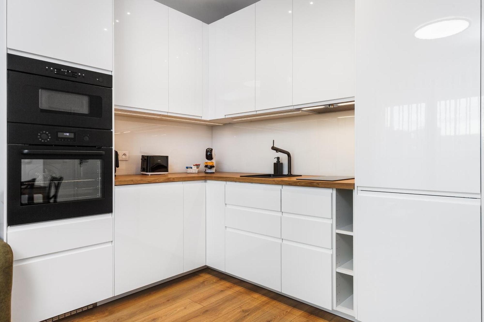 Mlode Miasto Doki Apartments By Happystay Gdańsk Zewnętrze zdjęcie