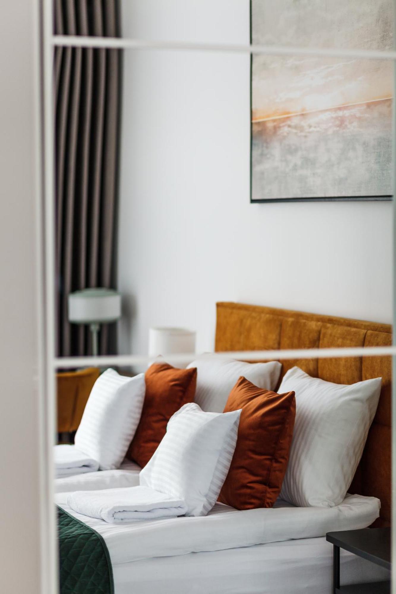 Mlode Miasto Doki Apartments By Happystay Gdańsk Zewnętrze zdjęcie