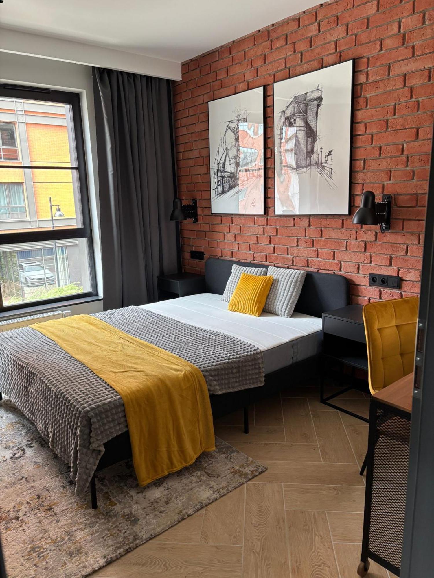 Mlode Miasto Doki Apartments By Happystay Gdańsk Zewnętrze zdjęcie